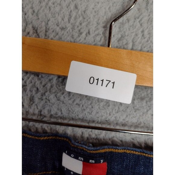 Tommy Hilfiger Vintage Cropped Mid Rise Capri Jeans Size 5 / 26" Waist - Picture 9 of 9